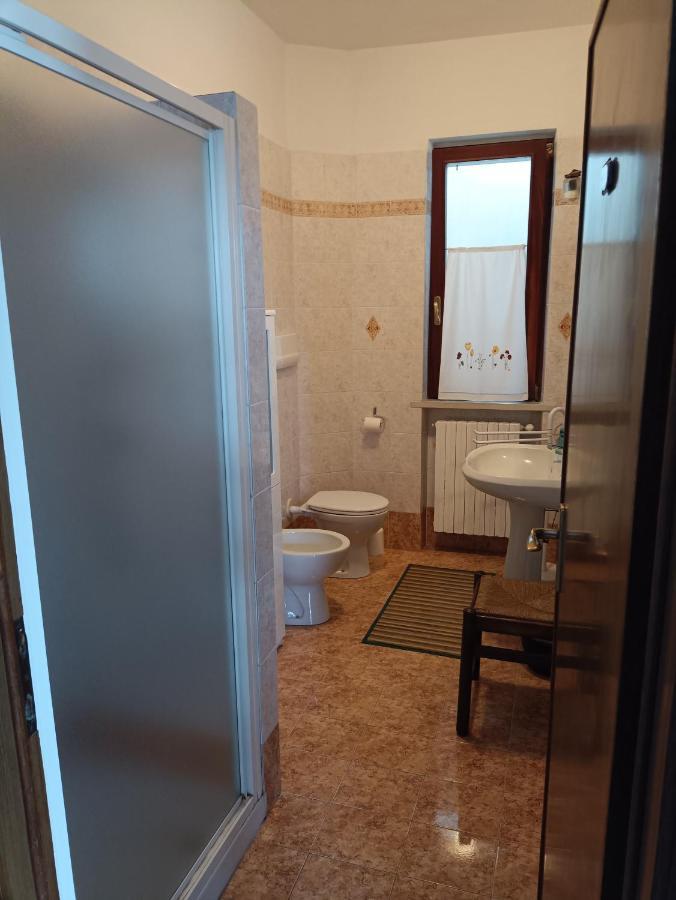 סויאנו דל לאגו B&B La Casarella חדר תמונה